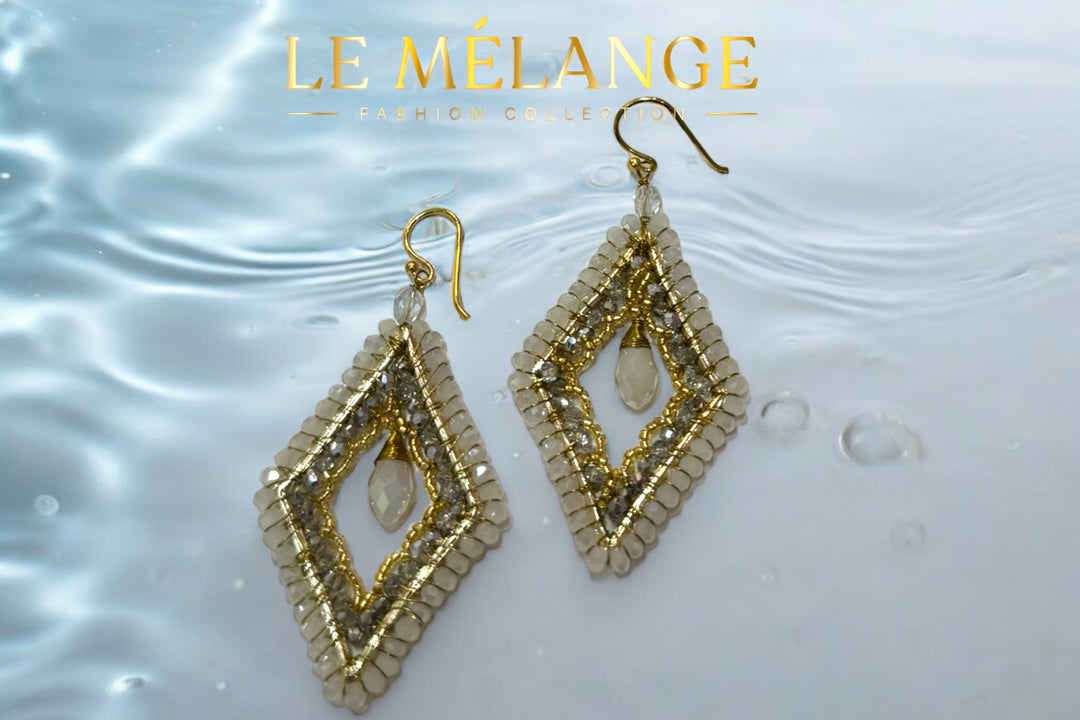 The stunning Le Mélange clear and white Crystal Earrings!